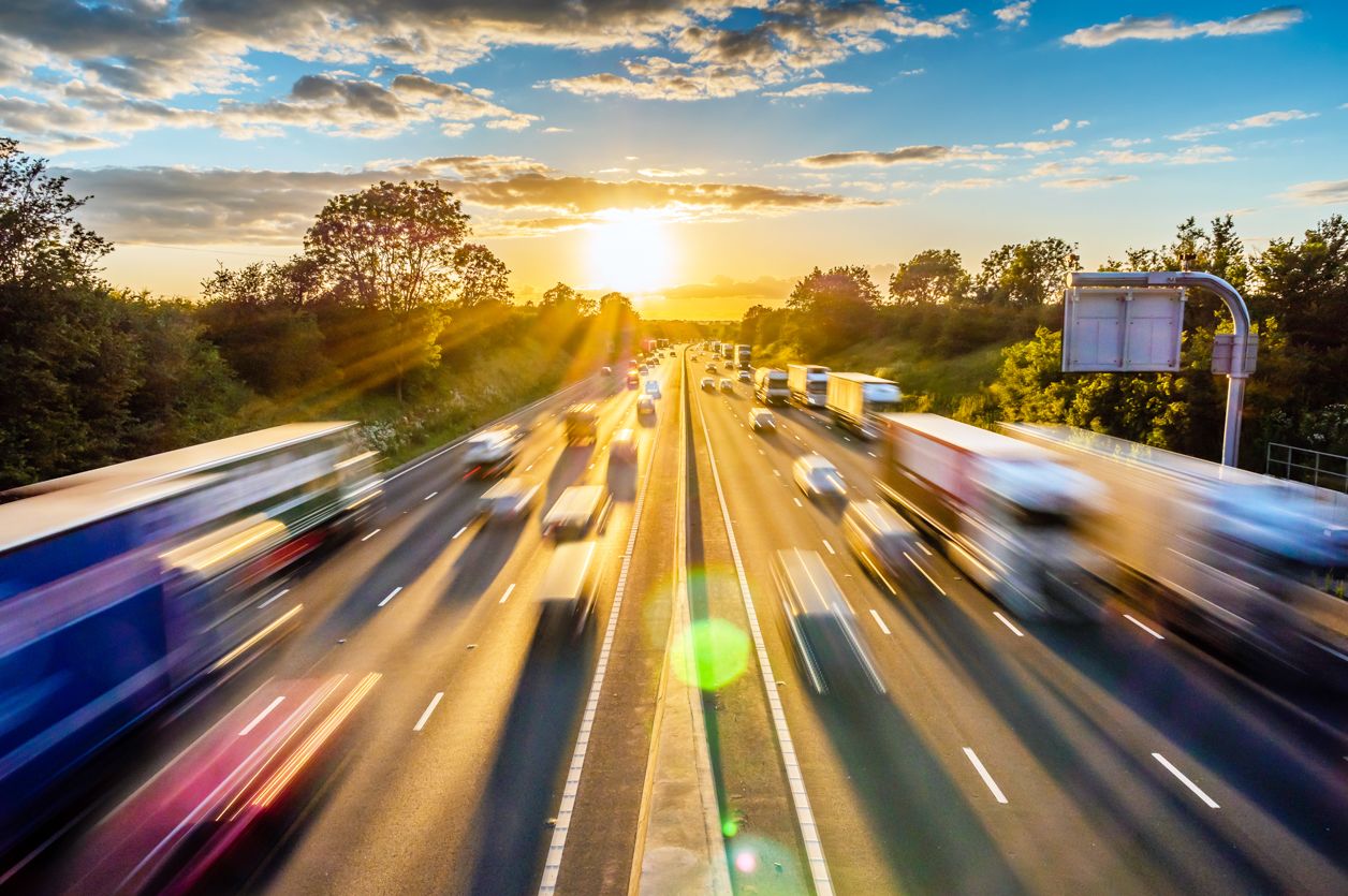 auta na autostradzie