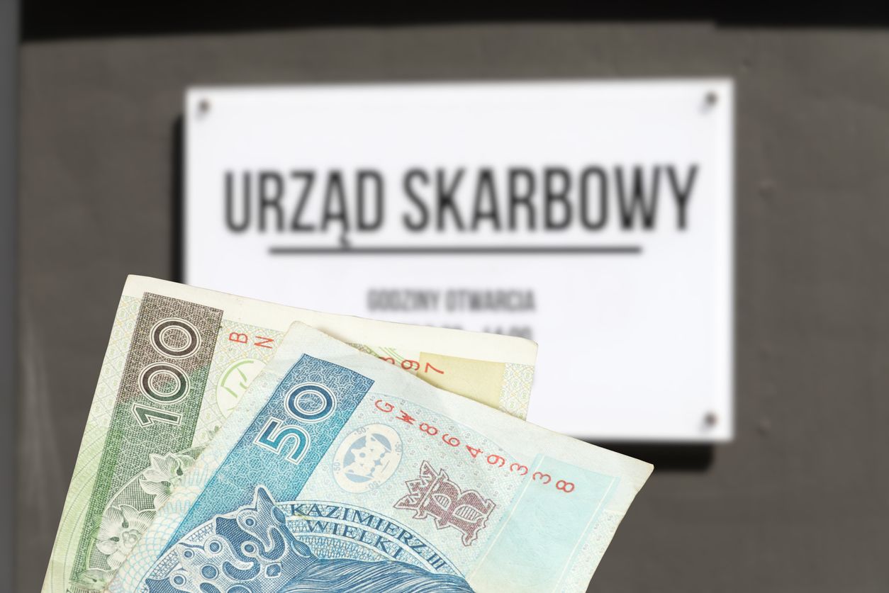 urząd skarbowy, banknoty