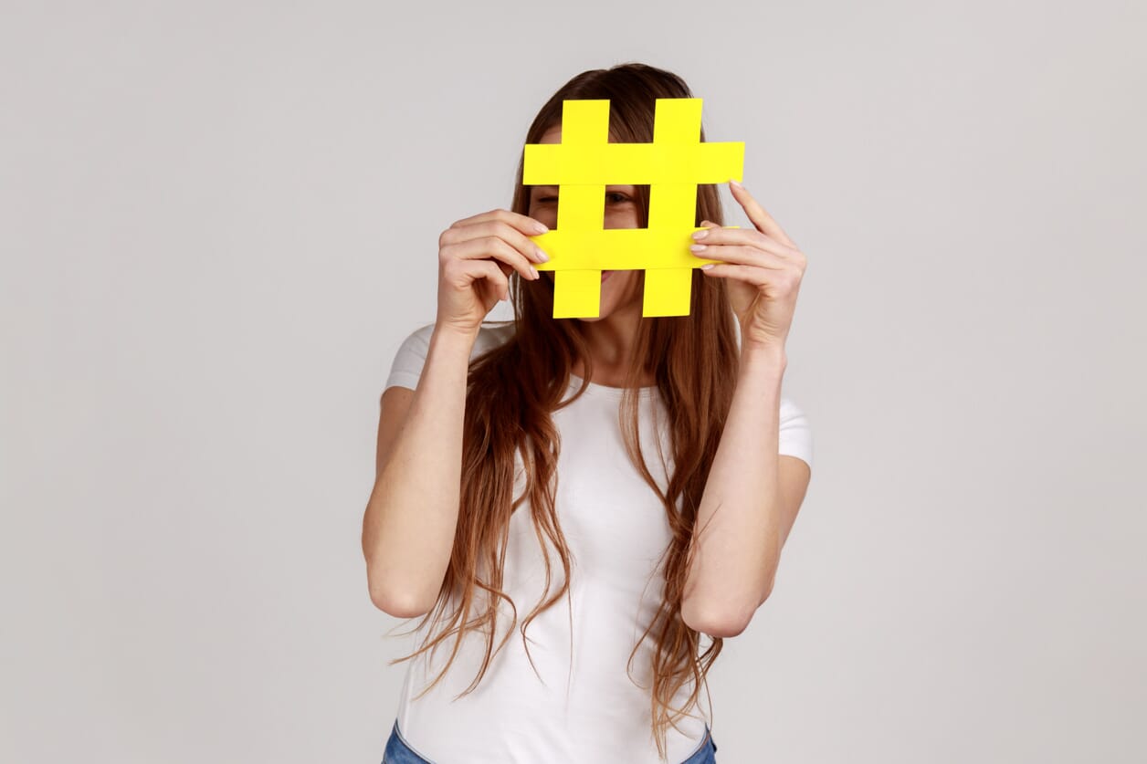 dziewczyna z hashtagiem