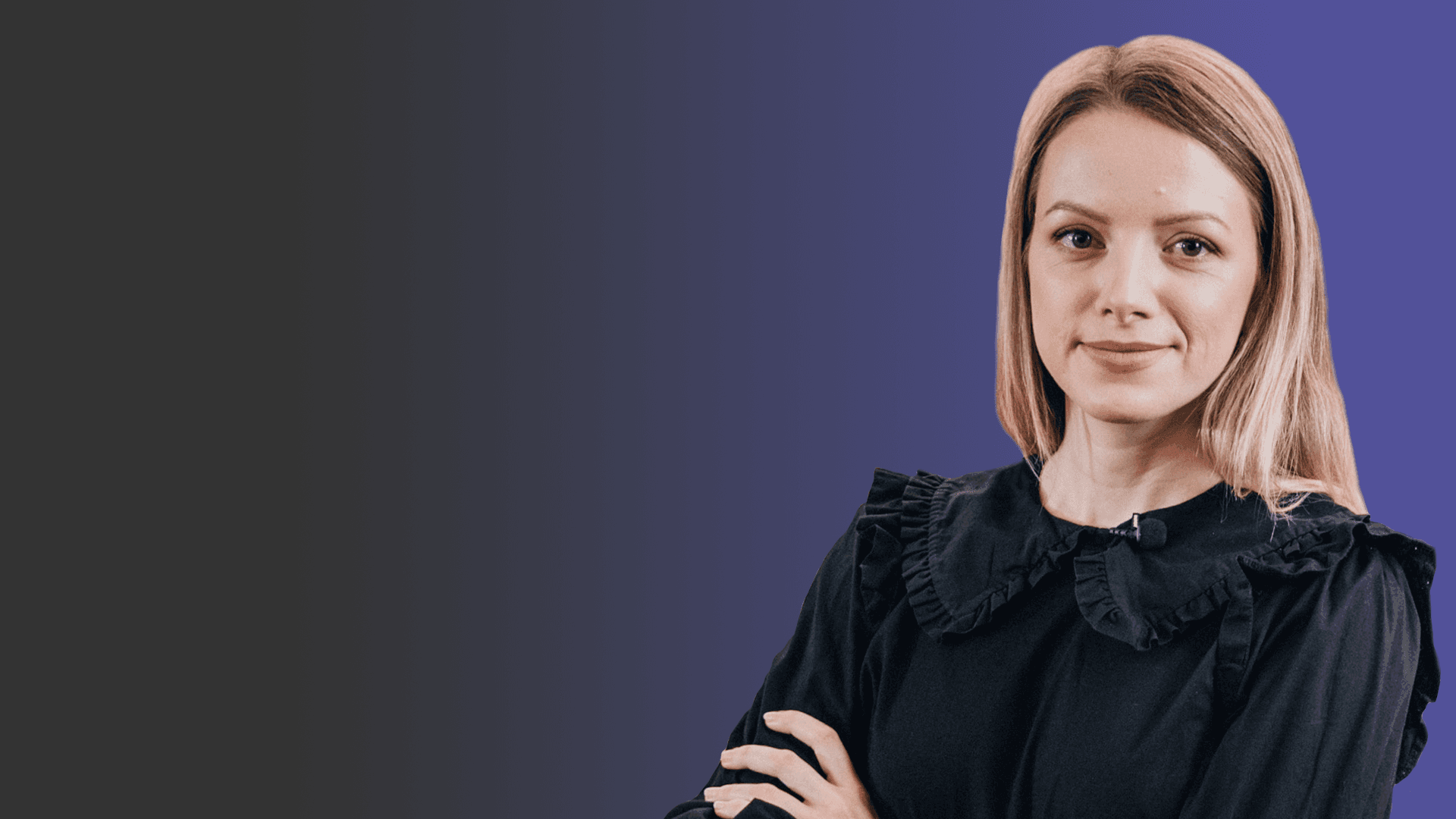 grafika z kobietą i napisem: umowa o pracę czy kontrakt B2B - co wybrać?
